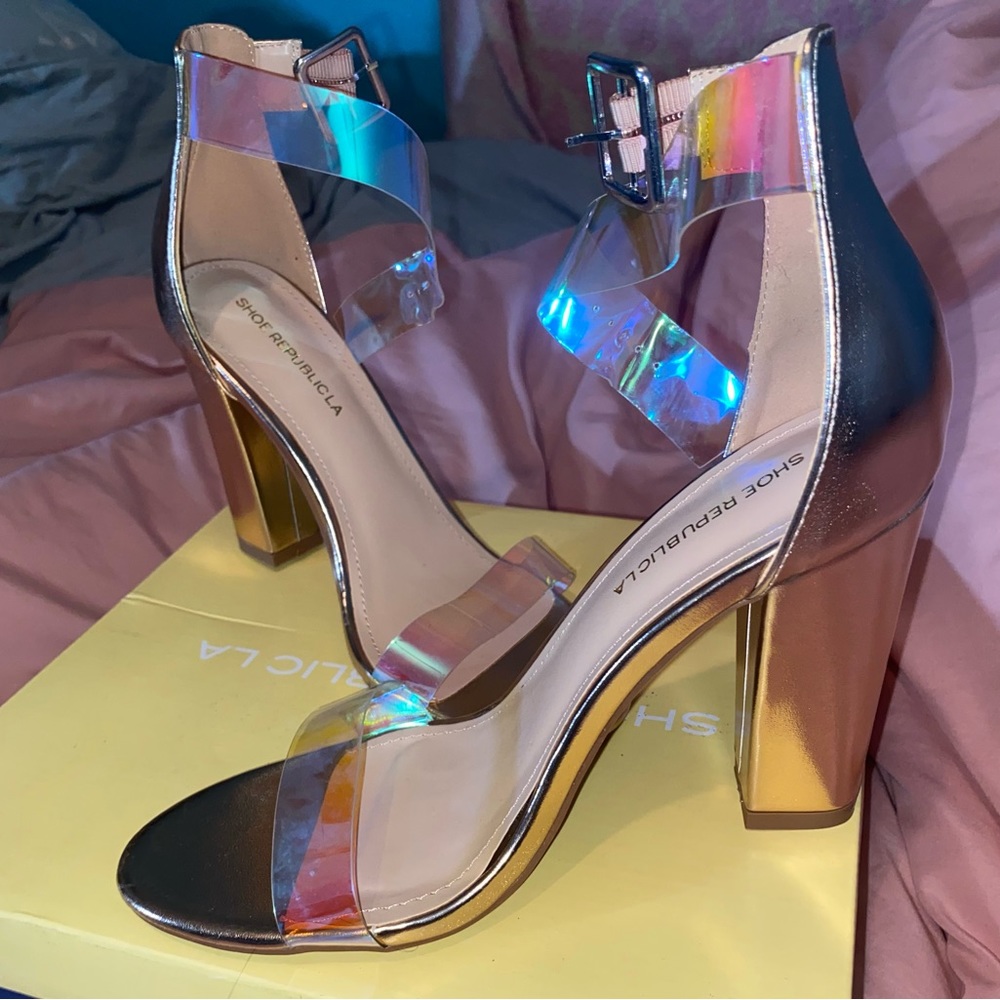 Heels Size 8 - Picture 4 of 4